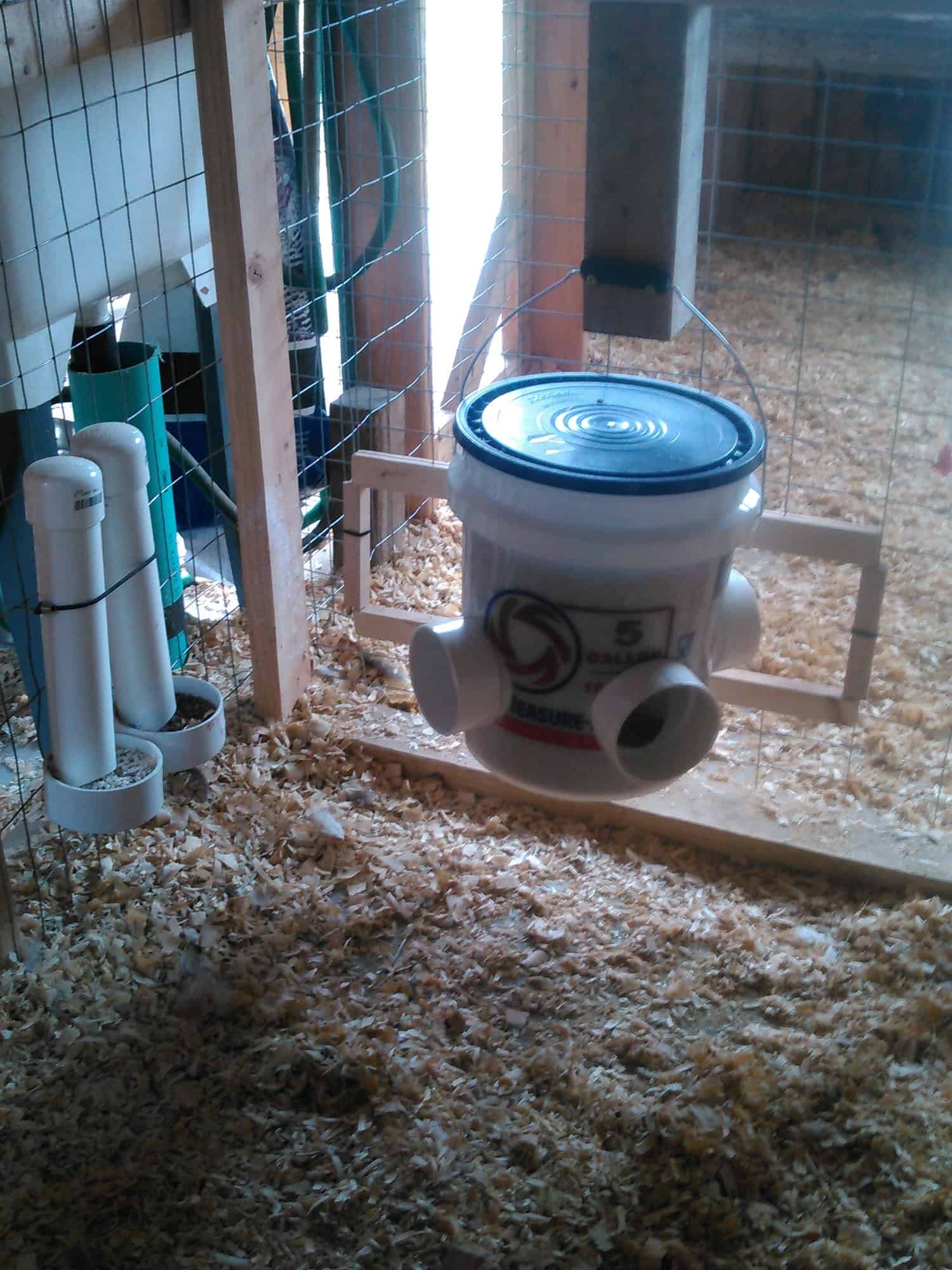 diy chicken feeder 5 gallon bucket