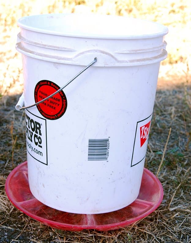 16 DIY 5 Gallon Bucket Chicken Feeder Ideas