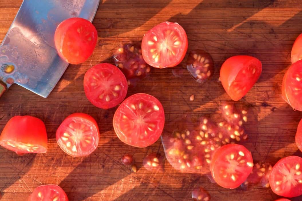 can eating too many tomatoes be harmful