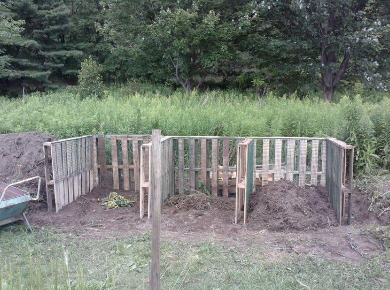 Build A 3-Bin Wood Pallet Compost System