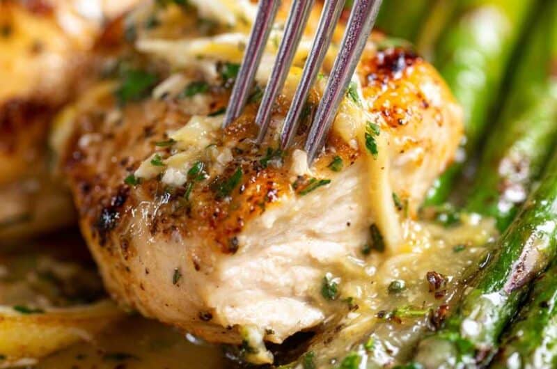Garlic Butter Lemon Chicken and Asparagus Dinner